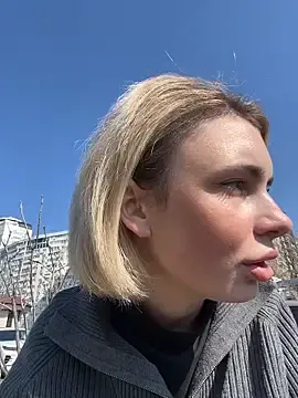 Stripchat Free Porn Cam of SandraCarter