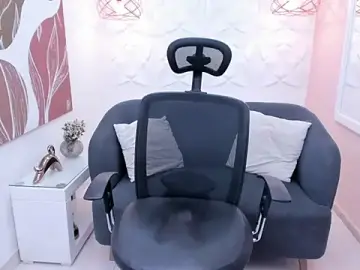Stripchat Live Sex Cam of Sharon_tits