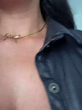 Stripchat Sex Cam of _Bella-Office1