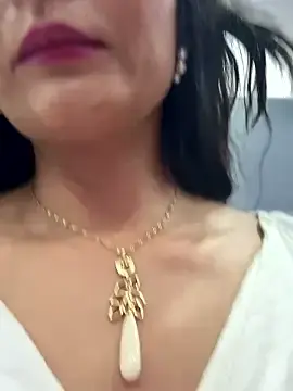 Stripchat Adult Webcams of _Bella-Office1