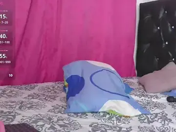 Stripchat Sex Cam of littleayshel