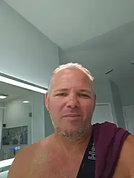 Stripchat Free Porn Cam of cubanitofeliz40