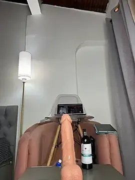 Stripchat Best live sex cam show of emiss_