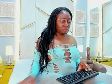 Stripchat Live Sex Cam of madycarter