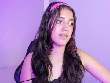 Stripchat Live Sex Cam of cristin_collins