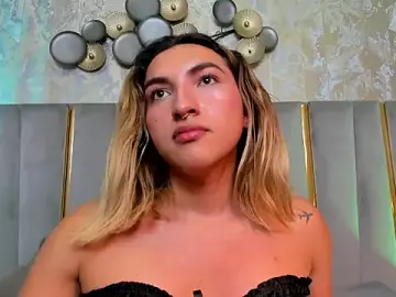 Stripchat Sex Cam of TomLondon_