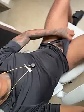 Stripchat Sex Cam of sendfer