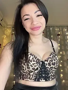 Stripchat Watch Live Sex Cams of Layana_Ro