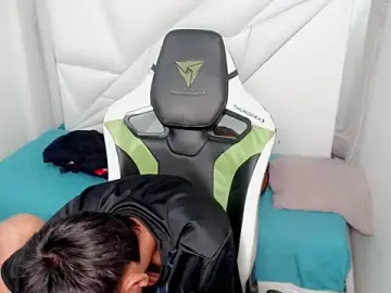 Stripchat Watch Live Sex Cams of Liarr_