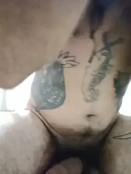 Stripchat Live Sex Cam of BigRastaFire