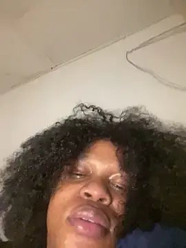 Stripchat Watch Live Sex Cams of Boneca25