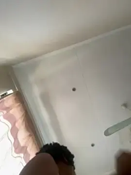 Stripchat Free Porn Cam of Boneca25