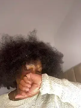 Stripchat Nude Webcam of Boneca25