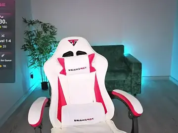 Stripchat Live Sex Cam of PONKY_PINKY