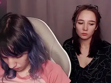 Stripchat Free Live Porn of Robin_yourss