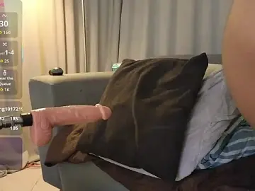 Stripchat Adult Webcam of YuliethPetite