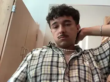 Stripchat Watch Live Sex Cams of Gorillabutt1414