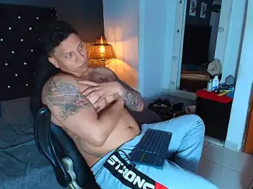 Stripchat Sex Cam of ethan_dalton_