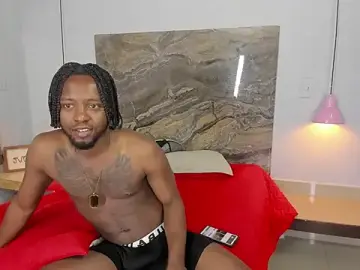 Stripchat Sex Cam of kaleb_violeta_1