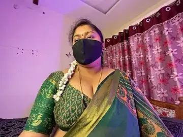Stripchat Sex Chat of LouleyRani_