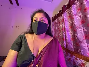 Stripchat Live Sex of LouleyRanii