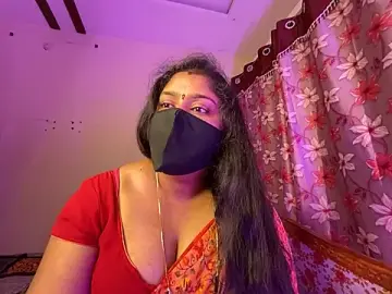 Stripchat Adult Video Chat of LouleyRanii