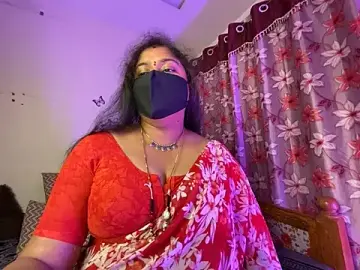 Stripchat Adult Video Chat of LouleyRanii