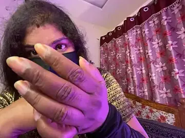 Stripchat Adult Video Chat of LouleyRanii