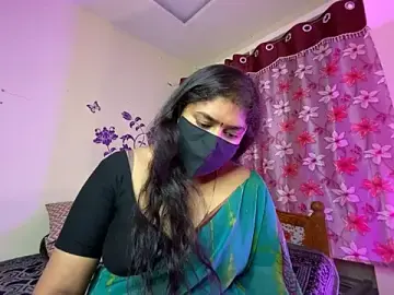 Stripchat Free Porn Cam of LouleyRanii_Telugu