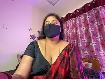 Stripchat Free Porn Cam of LouleyRanii_Telugu