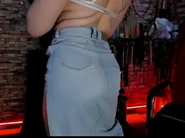Stripchat Free Live Porn of Liltildeman_moon