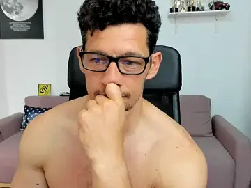 Stripchat Live Sex Cam of BrutusK08
