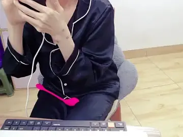 Stripchat Free Porn Cam of Funnygirl_9x