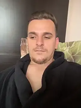 Stripchat Free Live Porn of Huge_cock22cm