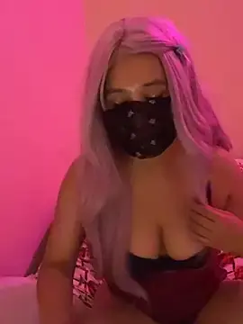 Stripchat Nude Webcam of Lucey_001
