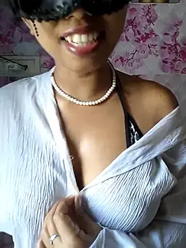 Stripchat Live Sex Cam of sandy_naughty