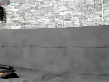 Stripchat Free Porn Cam of ASHLEY_AND_ASH