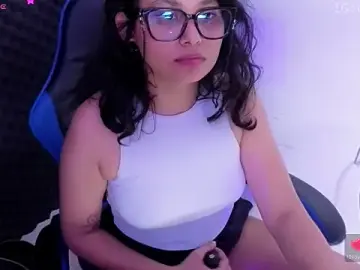 Stripchat Sex Cam of Cuteprincess21