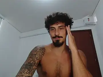 Stripchat Sex Cam of milkoffe