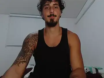 Stripchat Adult Webcam of milkoffe