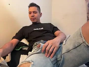 Stripchat Watch Live Sex Cams of Im_steven