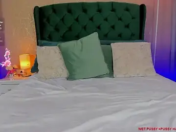 Stripchat Sex Cam of naughty_fun_room