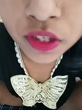 Stripchat Nude Webcam of Aa-y-e-sha-Ju-l-ka