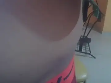 Stripchat Free Porn Cam of BadboySLR_8899