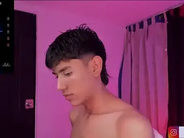 Stripchat Live Sex of Damien_Howard