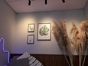 Stripchat Watch Live Sex Cams of MIAROGGERSS