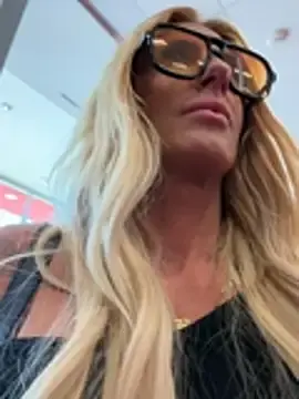 Stripchat Free Porn Cam of blondiluvsanal