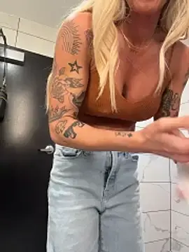 Stripchat Free Live Porn of blondiluvsanal