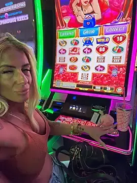 Stripchat Adult Webcams of blondiluvsanal