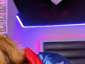 Stripchat Sex Cam of adhalee_js